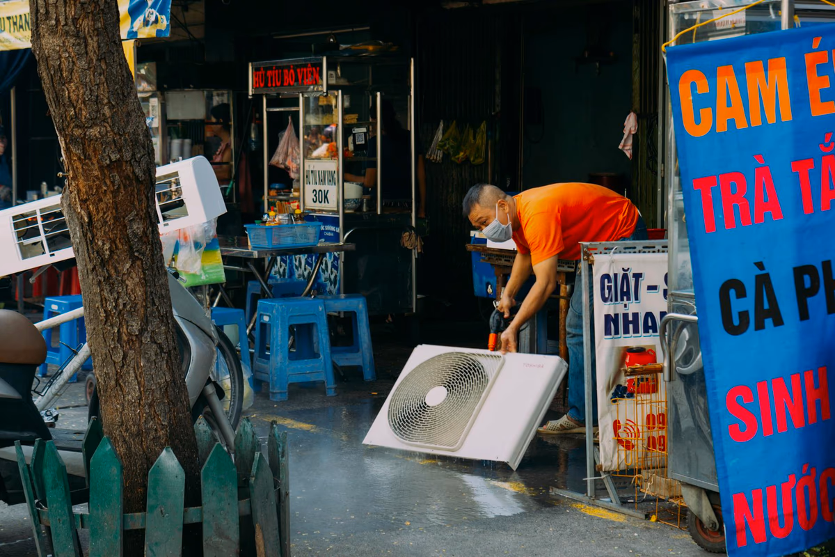 Hút Bể Phốt Phường Bưởi Uy Tín, Giá Rẻ - Có Mặt Sau 15 Phút